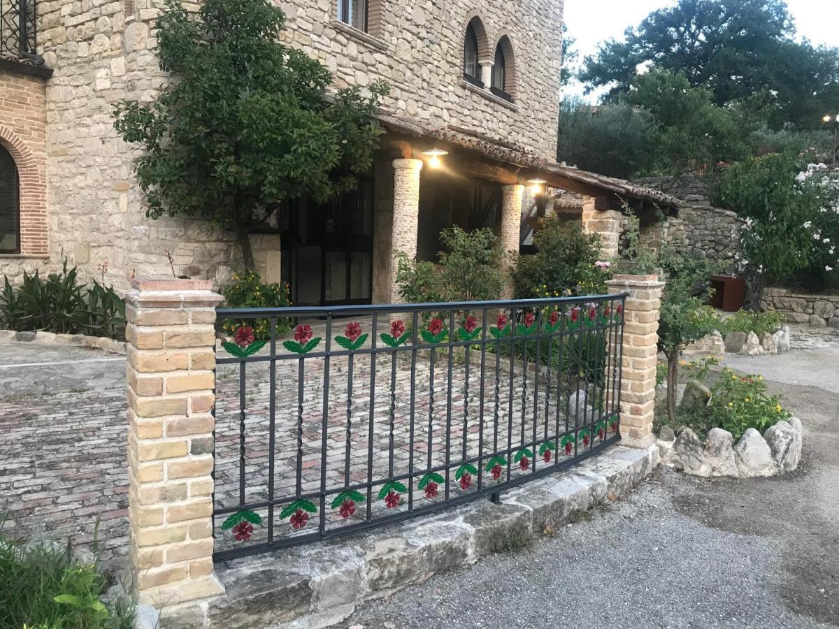 Hotel Lo Smeraldo Roccavivara Esterno foto