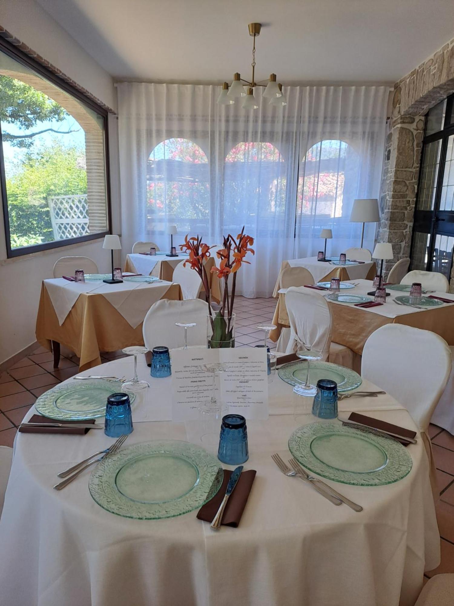 Hotel Lo Smeraldo Roccavivara Esterno foto