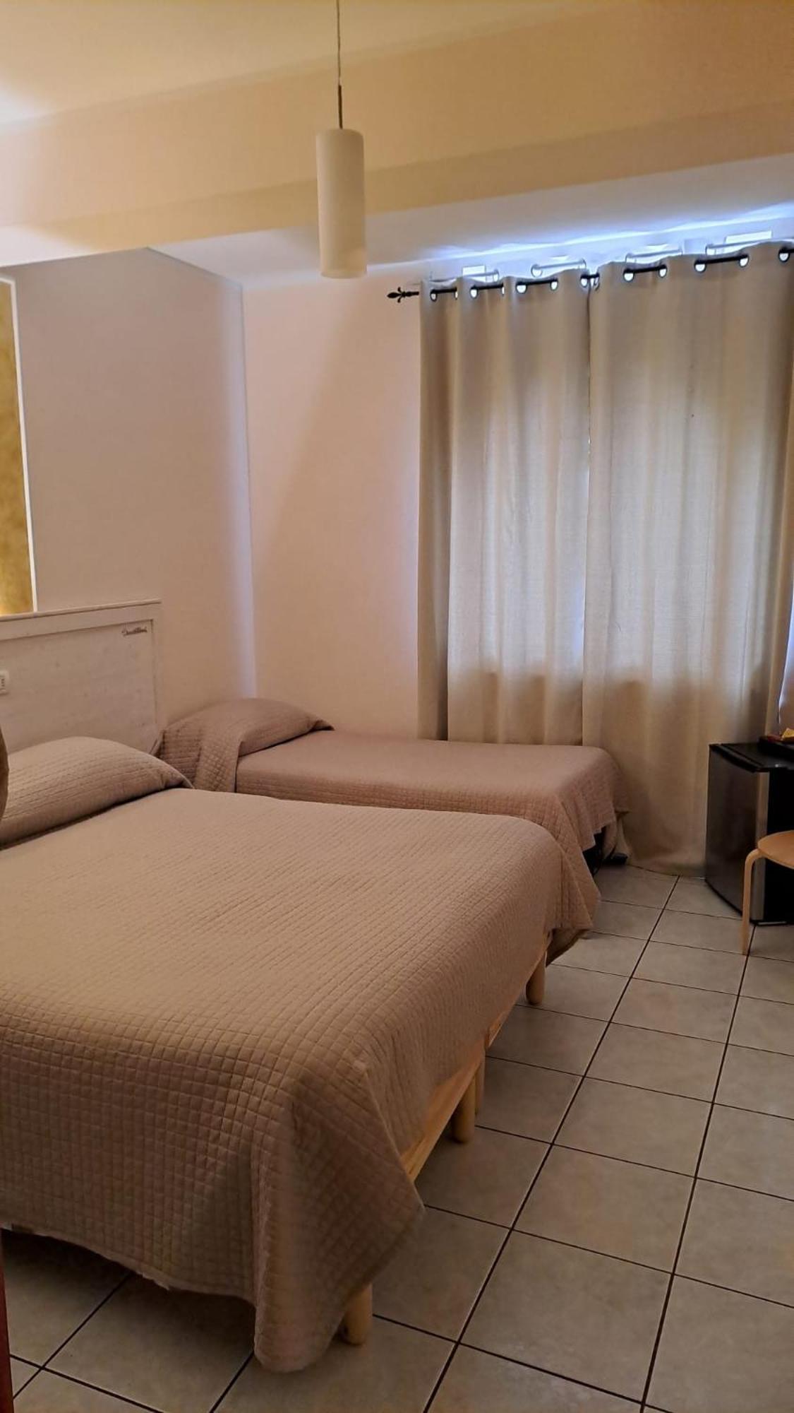 Hotel Lo Smeraldo Roccavivara Esterno foto