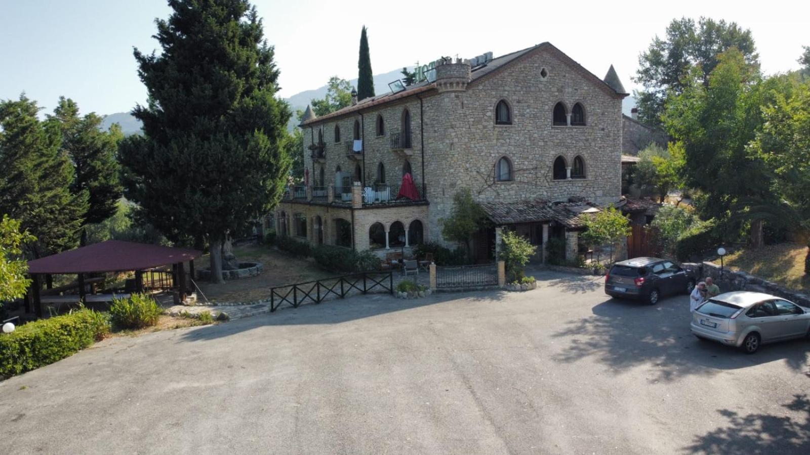 Hotel Lo Smeraldo Roccavivara Esterno foto