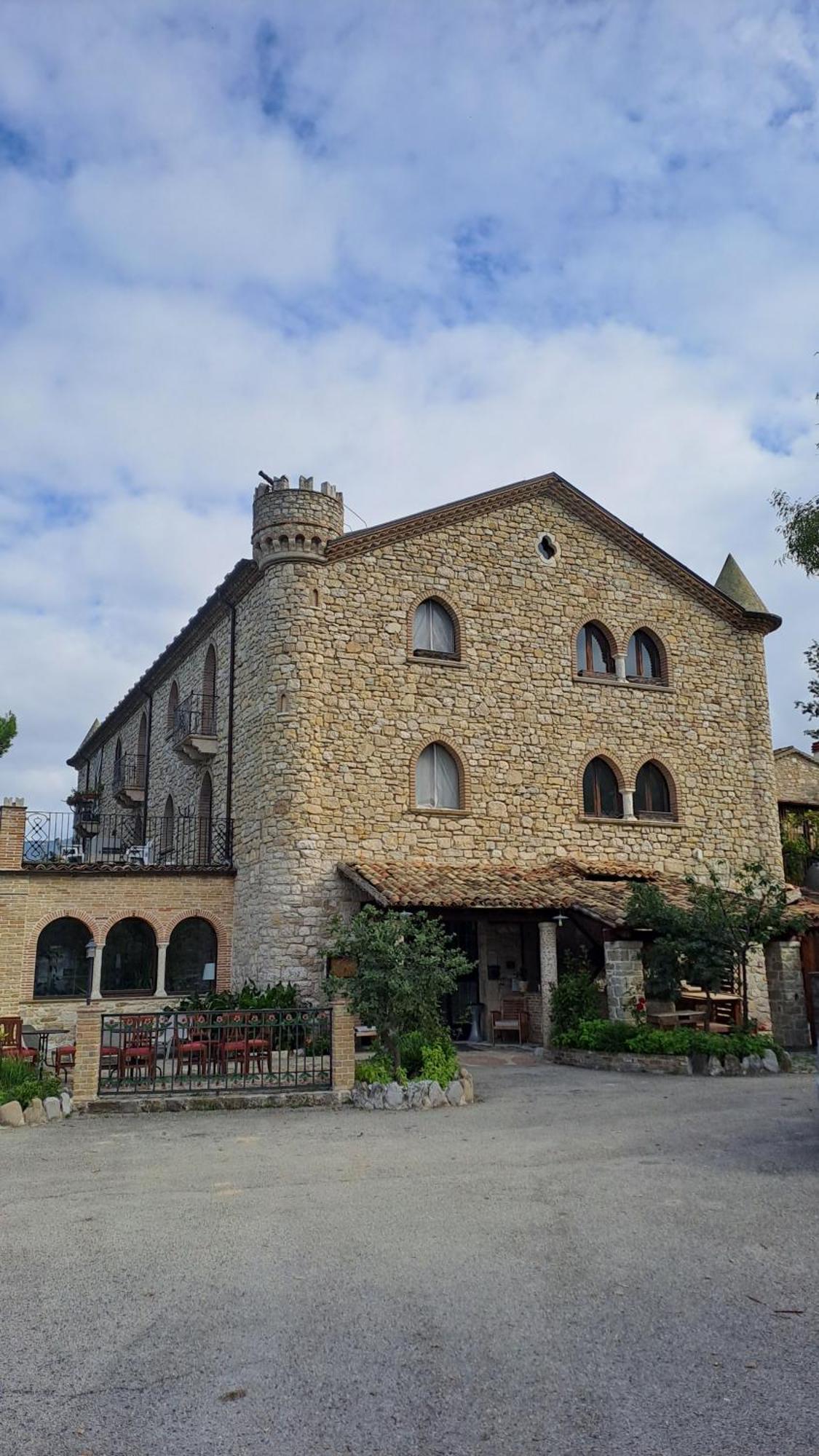 Hotel Lo Smeraldo Roccavivara Esterno foto